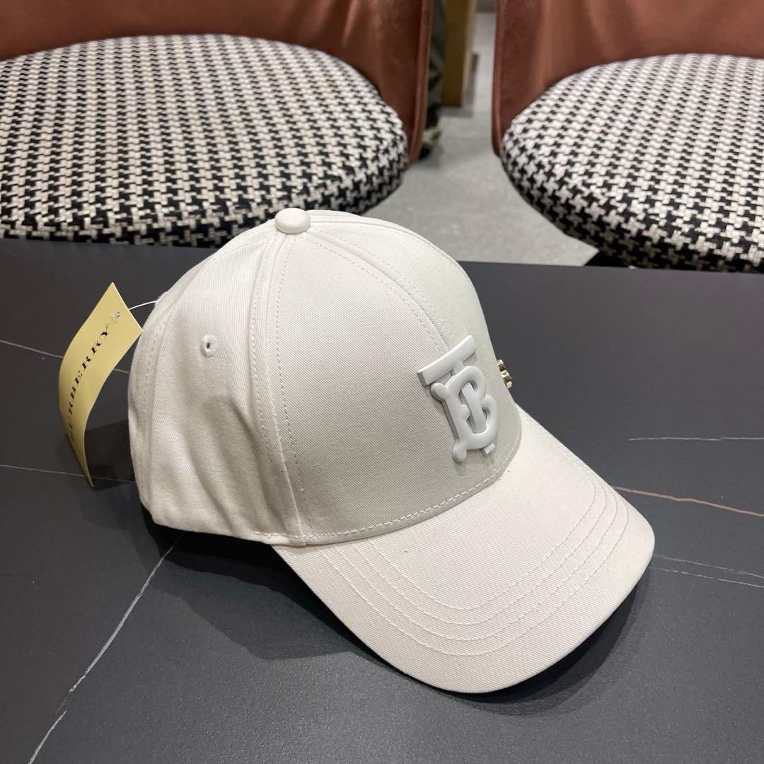 ♡BURBERRY ロゴ ベースボールキャップ♡