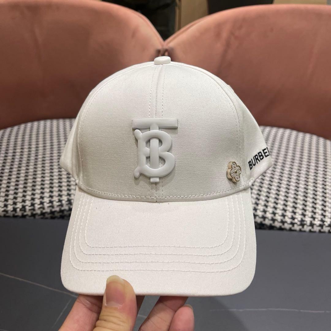 ♡BURBERRY ロゴ ベースボールキャップ♡