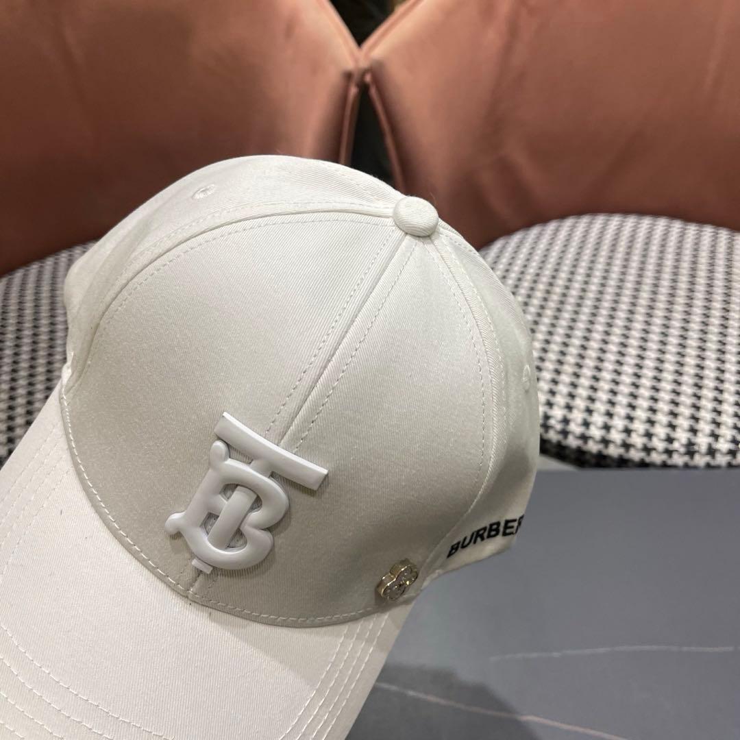 ♡BURBERRY ロゴ ベースボールキャップ♡