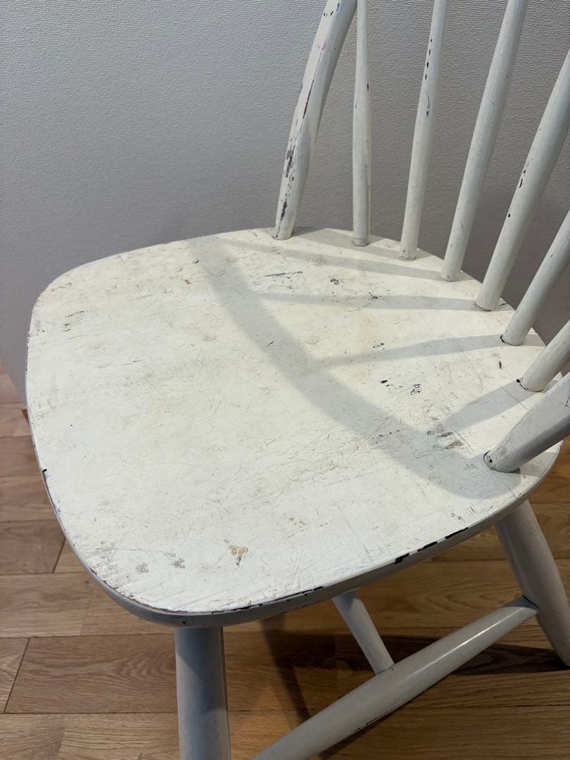 1脚のみフランス購入　1960-70年代ビンテージチェア　ホワイト色