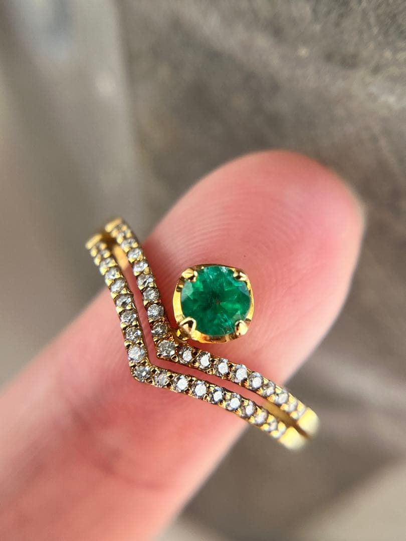 新品K18YGエメラルド0.25ctダイヤモンドリング指輪