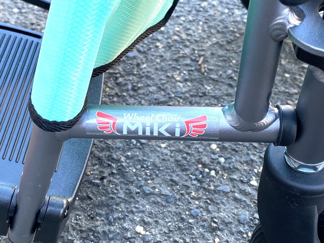 美品！ MIKI ミキ 超軽量 介助型車いす CRT-4 ウイングスイングアウト