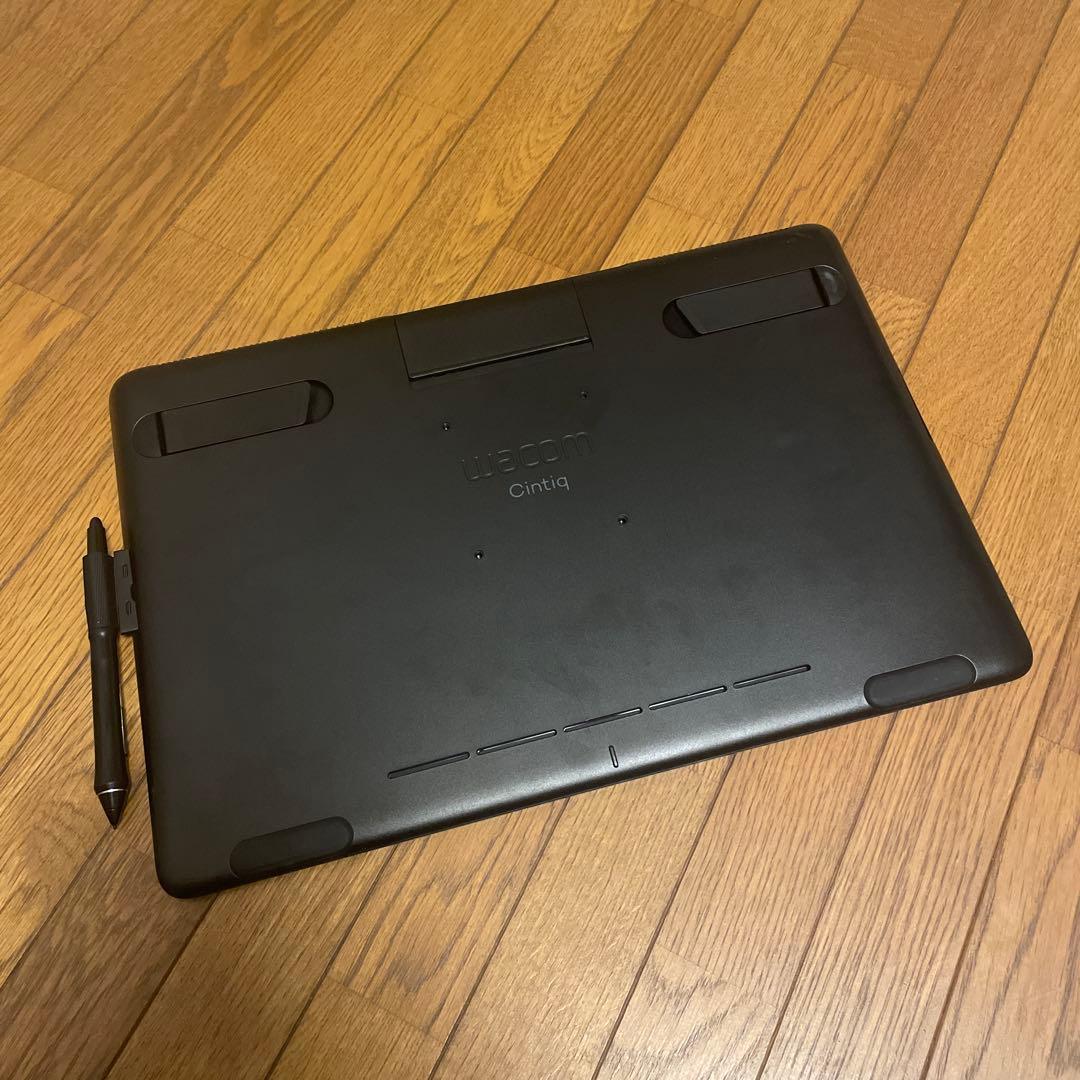 Wacom Cintiq 液タブ　DTK1660K0