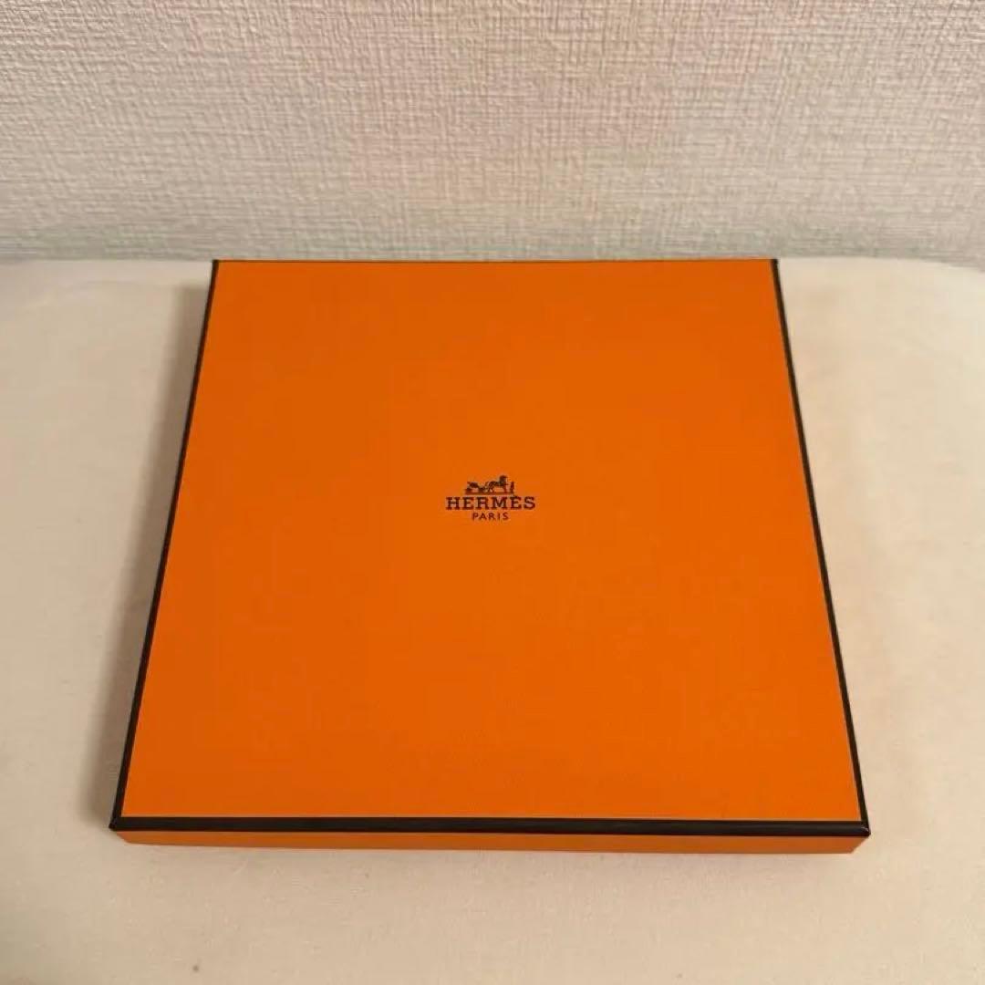 新品未使用　HERMES タオルハンカチ ピンク/ホワイト