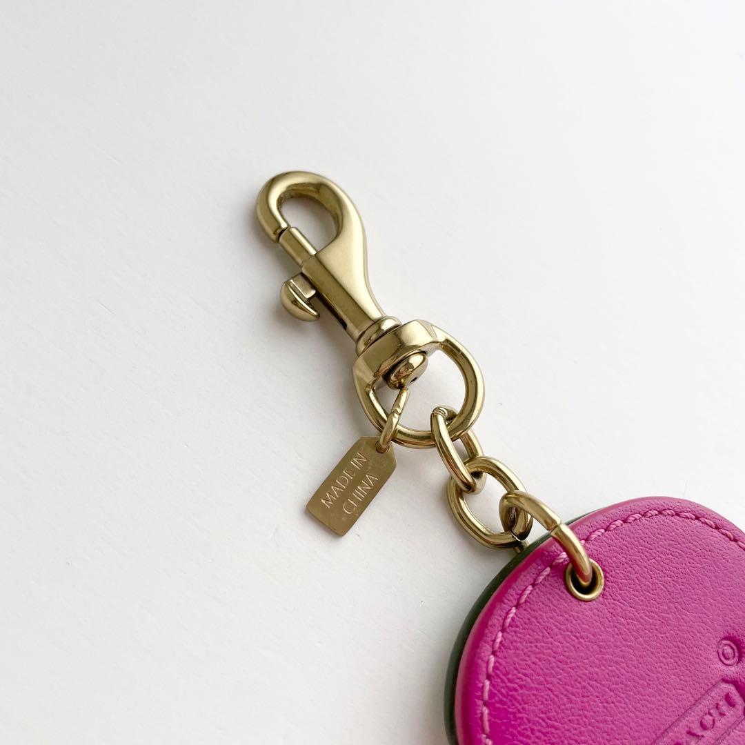 コーチ COACH ストロベリーチャーム キーホルダー シグネチャー ほぼ新品