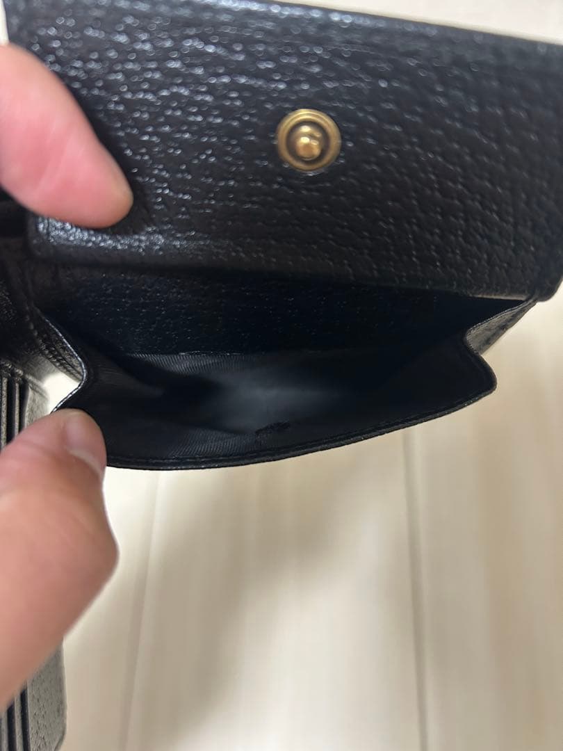 GUCCI ブラック 二つ折り財布