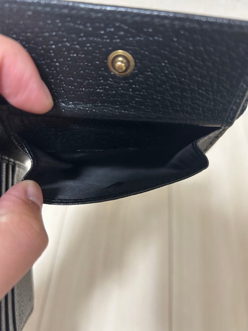 GUCCI ブラック 二つ折り財布