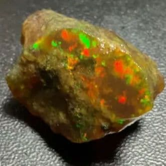 【35CT】エチオピア　オパール　原石　オレンジ　赤　緑　鉱物標本