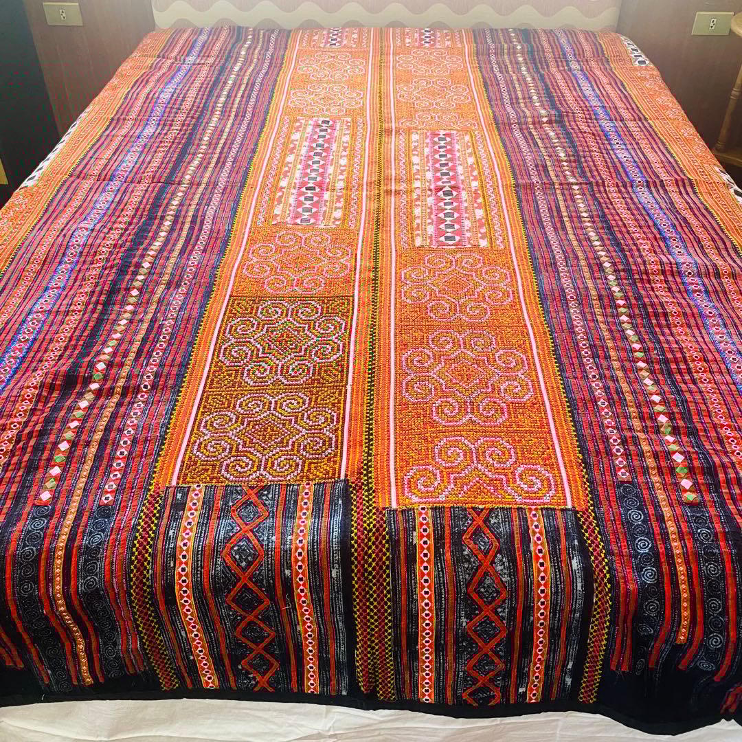 タイ　山岳民族　古布　刺繍　マルチカバー　大判