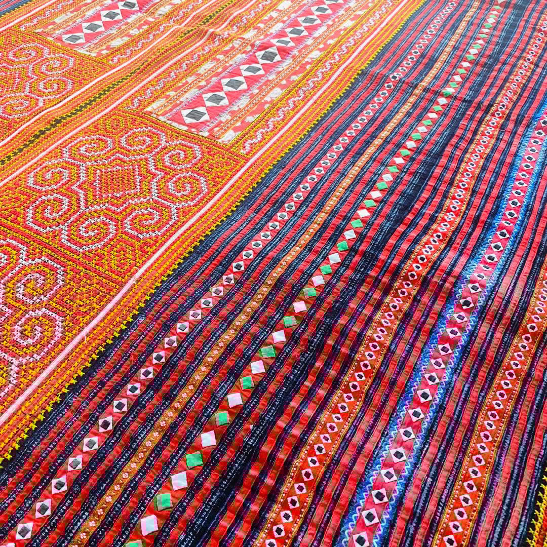 タイ　山岳民族　古布　刺繍　マルチカバー　大判