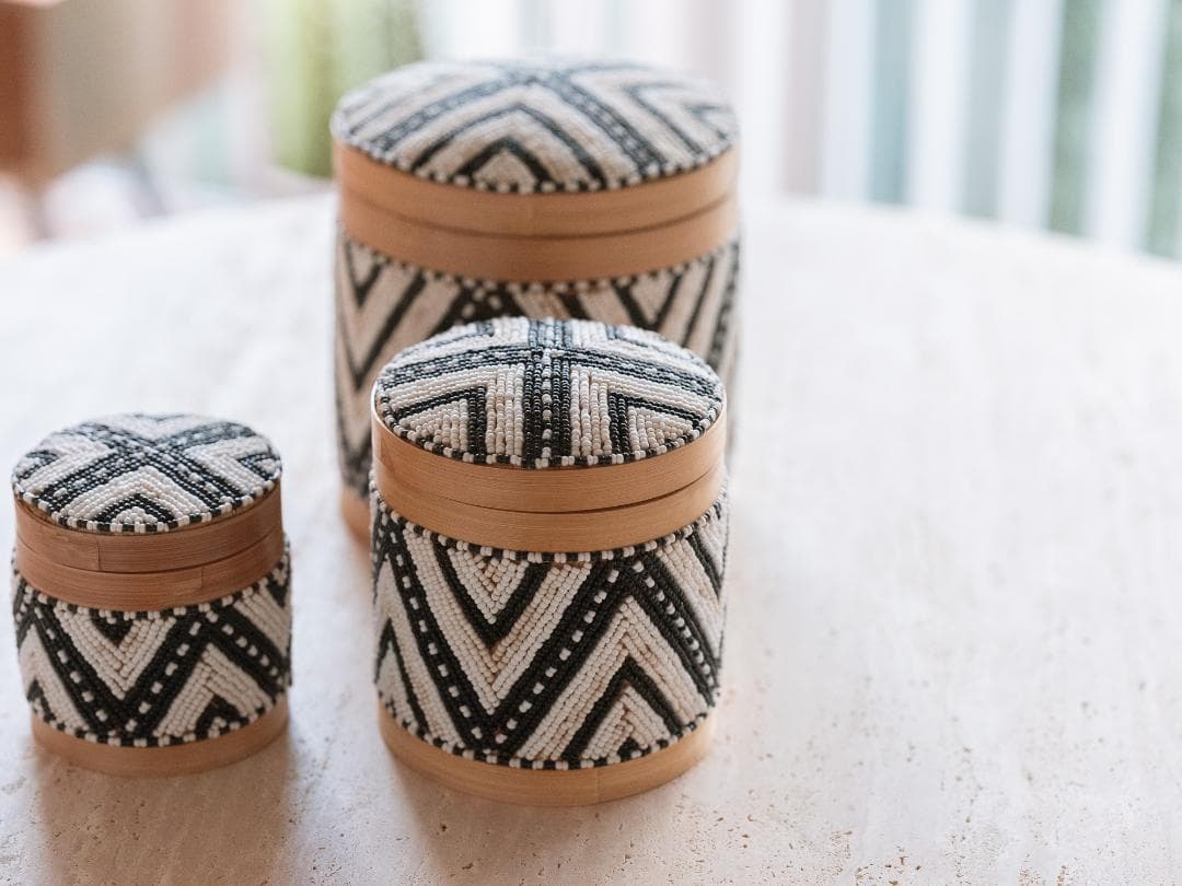 バリ島買付 雑貨 ビーズ装飾 蓋付き小物入れ 3個セット