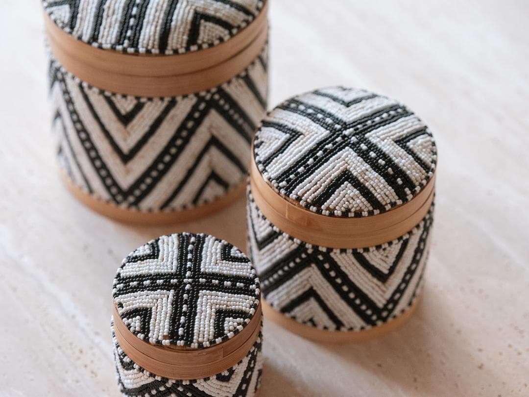 バリ島買付 雑貨 ビーズ装飾 蓋付き小物入れ 3個セット