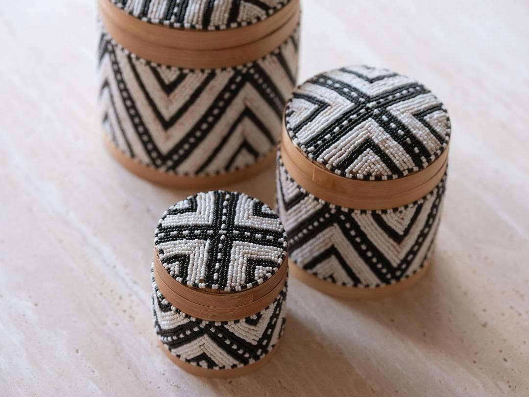 バリ島買付 雑貨 ビーズ装飾 蓋付き小物入れ 3個セット