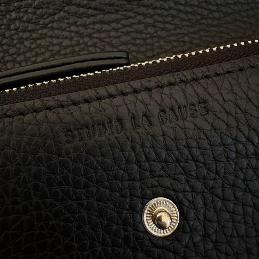 STUDIO LA CAUSE スタジオラコーズ 内縫いフラップ財布 M です♩