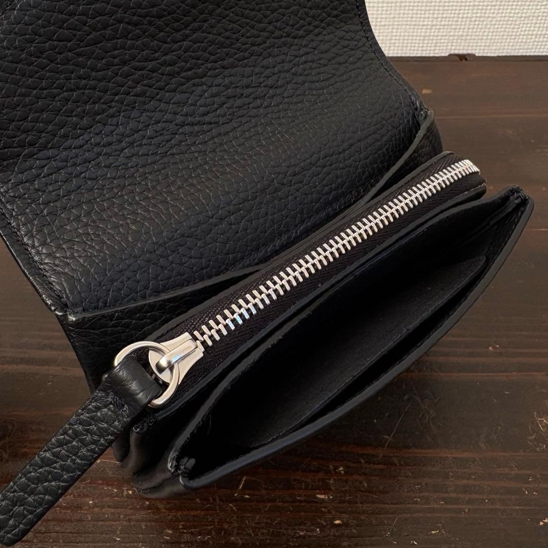 STUDIO LA CAUSE スタジオラコーズ 内縫いフラップ財布 M です♩