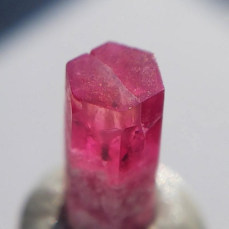 294 レッドベリル ビクスバイト レッドエメラルド 結晶 標本