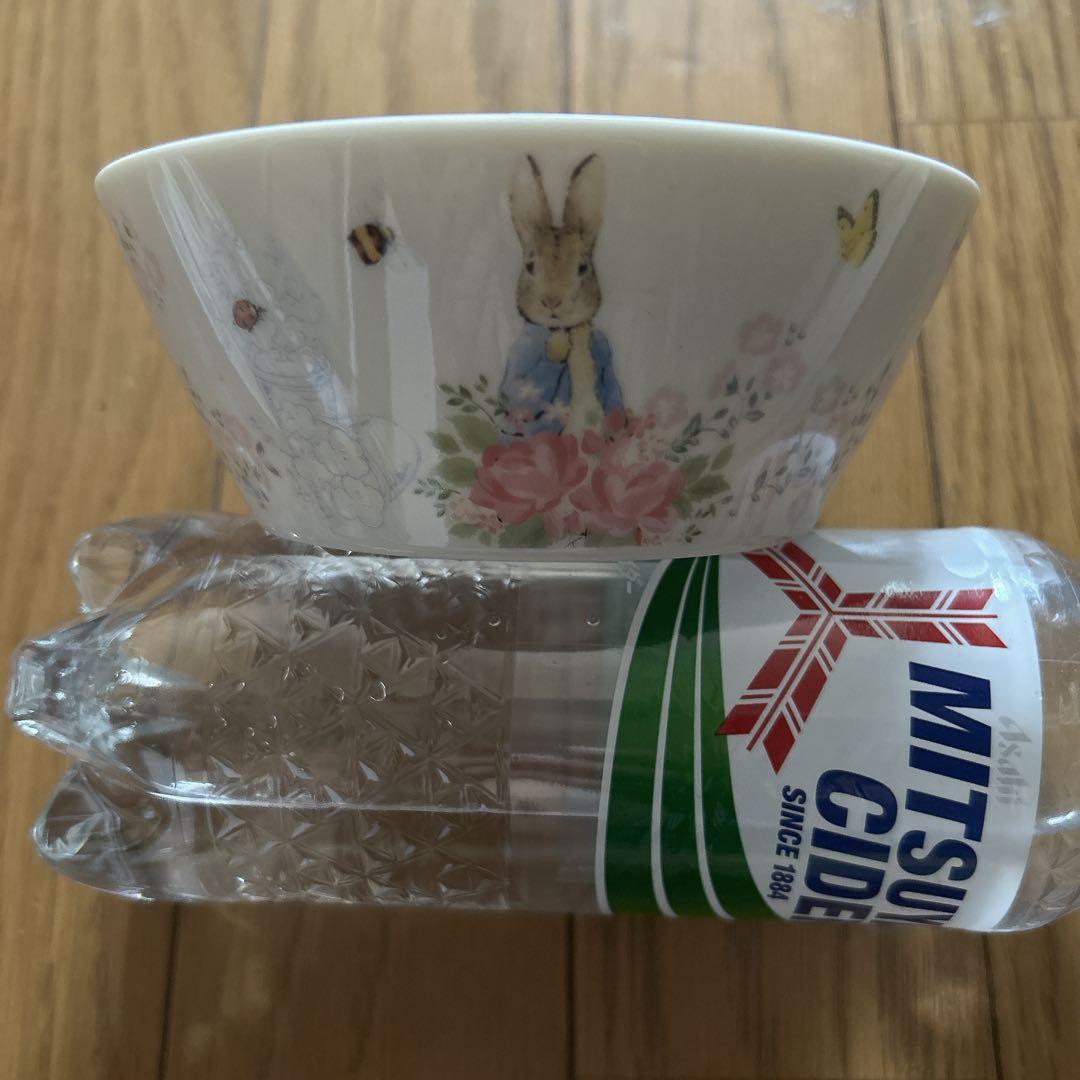 ウェッジウッド ピーターラビット 100周年記念プレートとカレンダー 旧刻印 他