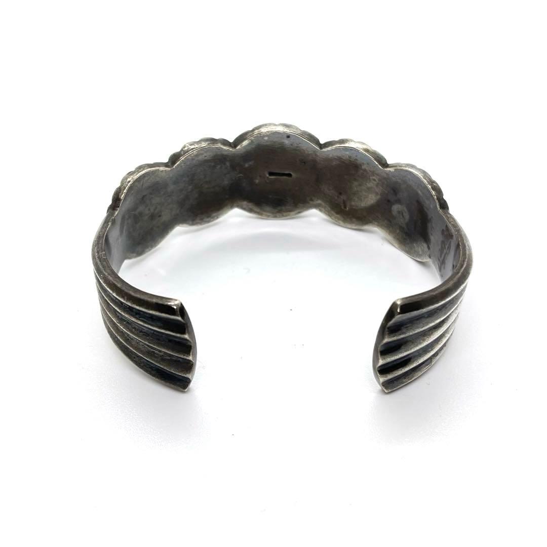 ●NAVAJO・ナバホ族●アンティーク・シルバーバングル●