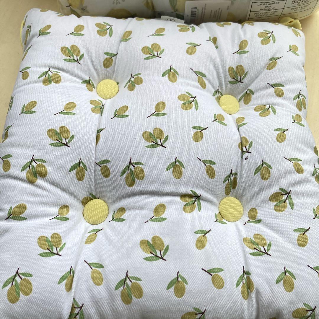 【4枚】ローラアシュレイシートパッド　オリーブ＆レモン　新品タグ付き