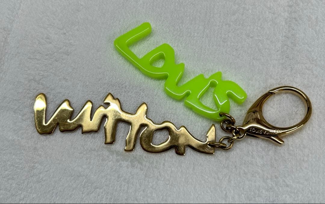 ス*ー様 ルイヴィトン LOUIS VUTTON キーホルダー バッグチャーム