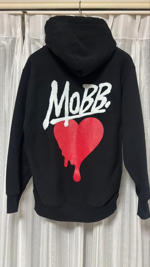 お値下げMOBB ハートデザイン ブラックパーカー