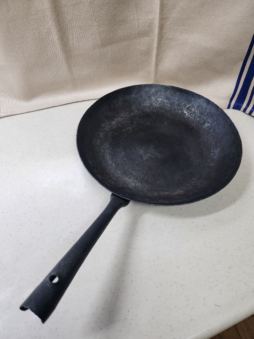 成田理俊　鉄フライパン(蓋付き)　27cm