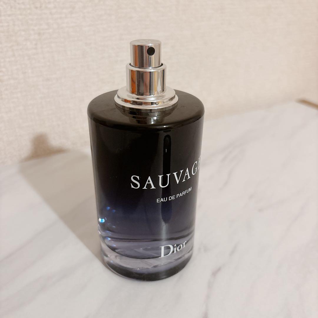 【ほぼ新品同様】Diorディオール SAUVAGE 香水100ml