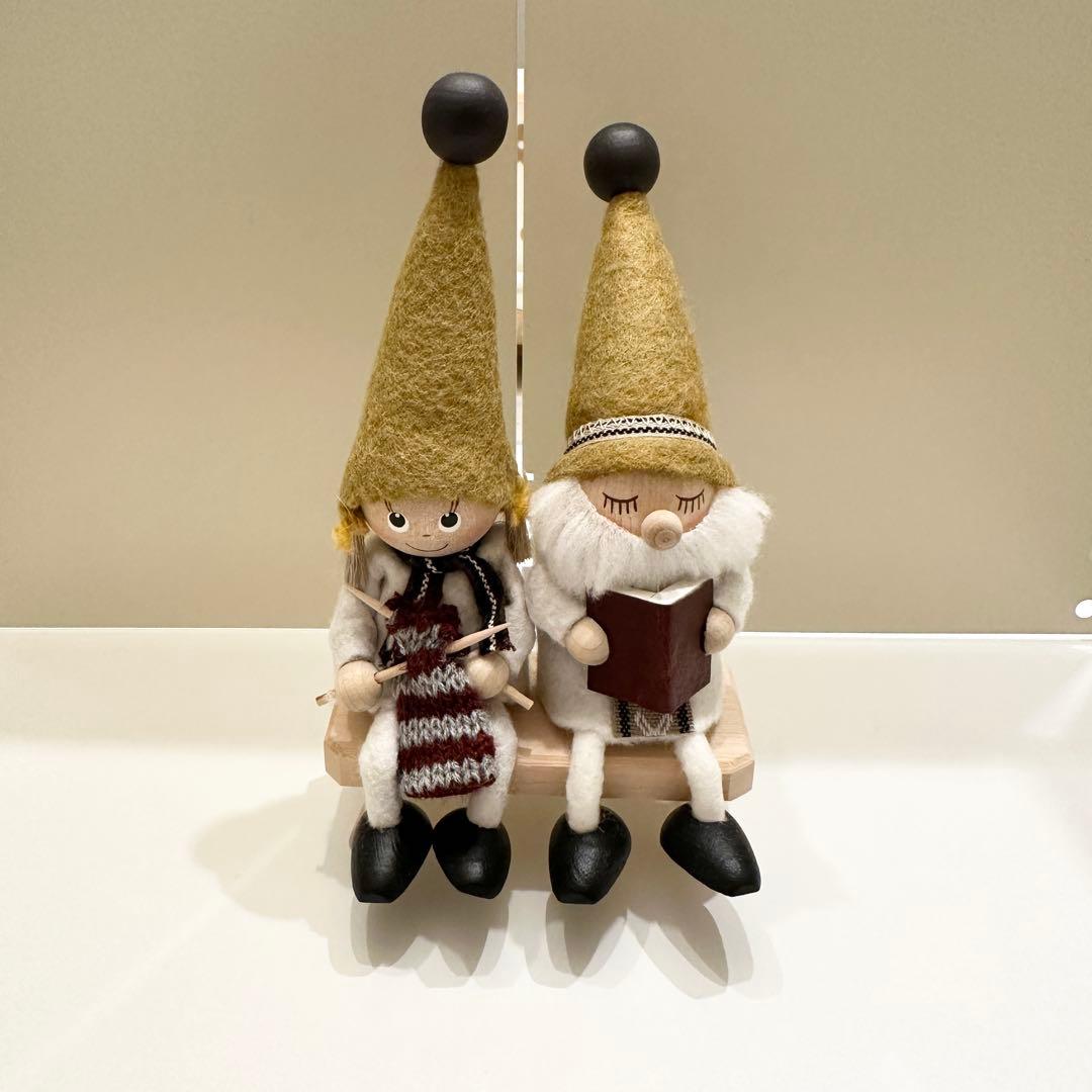 ノルディカ ニッセ クリスマスを待ちのぞむニッセ 2体セット　ベンチ付き
