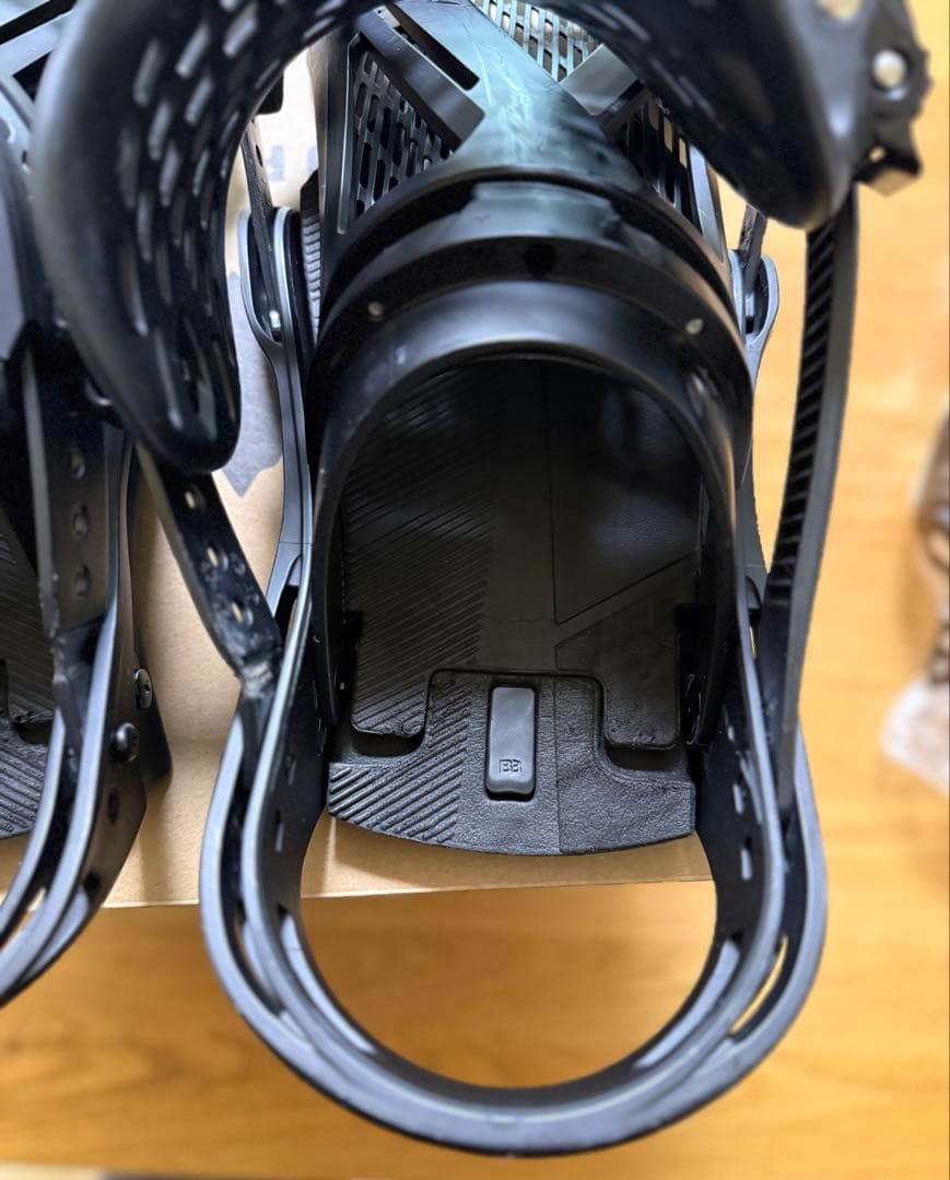 Burton GENESIS Reflex M 23-24 ブラック