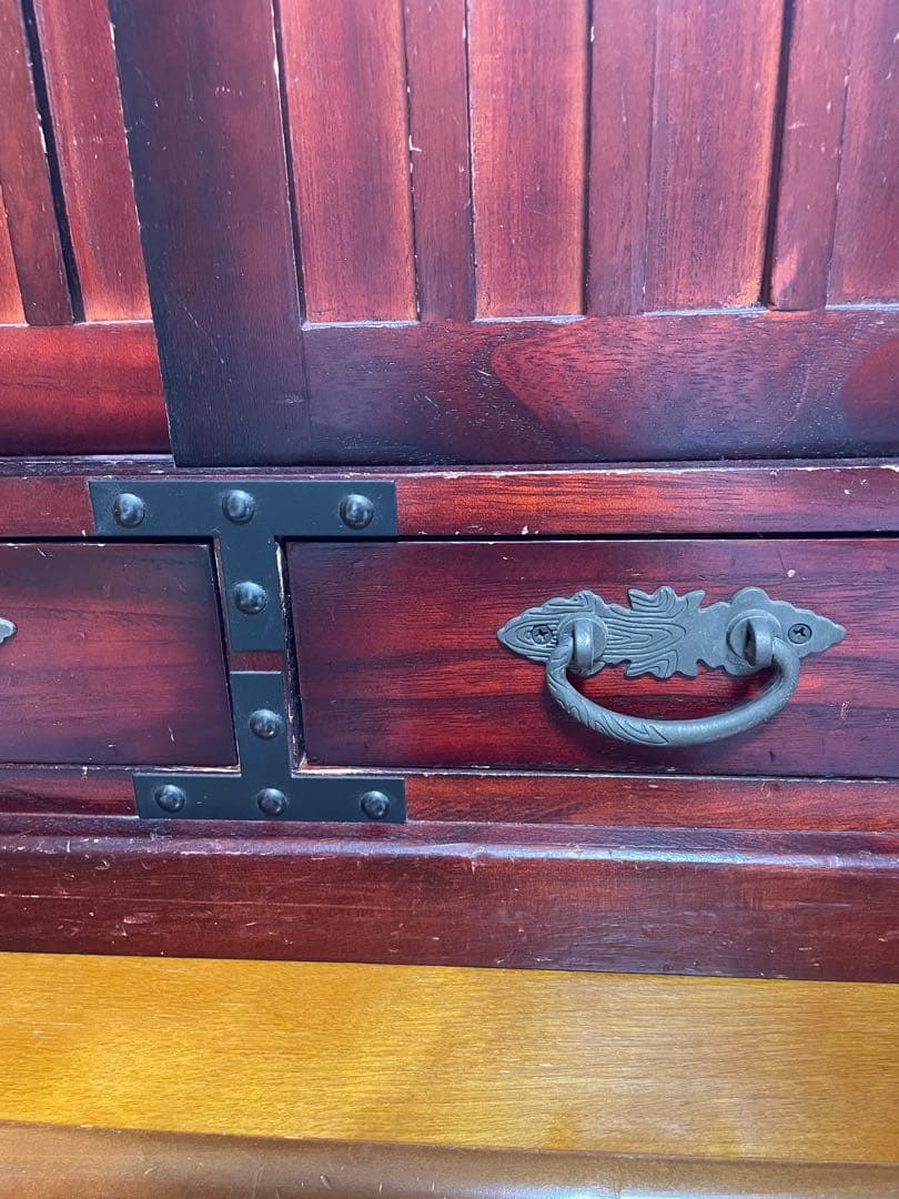 値下！　木製階段状タンス