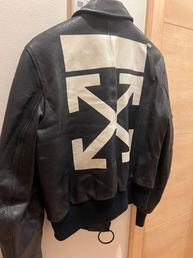 Off-White ボンバージャケット