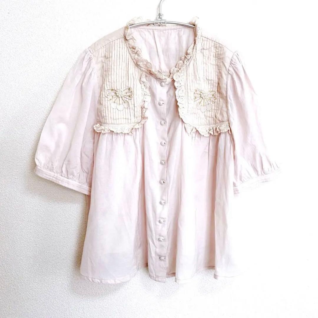 【 yukiemon 】　ブローチ　刺繍　フリル　ブラウス　フランシュリッペ