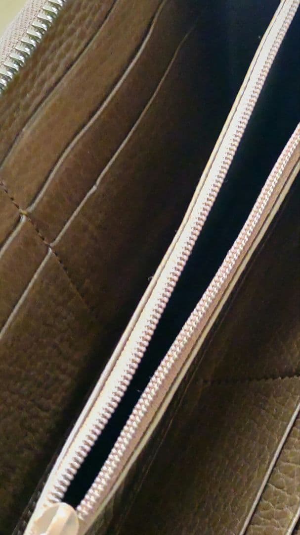 GUCCI　ラウンドファスナー　長財布
