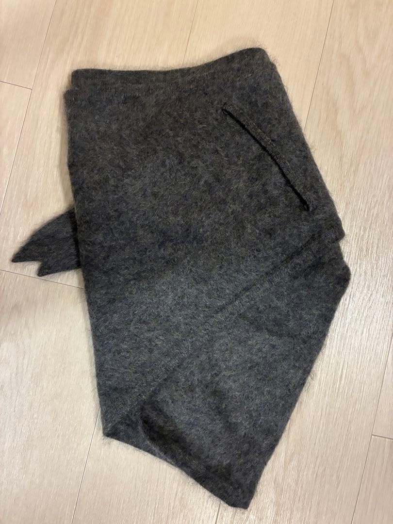 【リリー】ソージュ soeju ウール三角ストール　チャコール