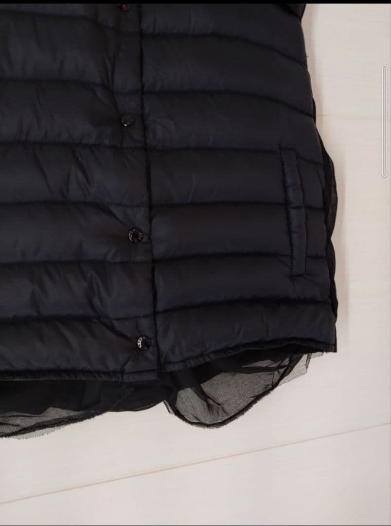 モンクレール　SONA/チュール切替/ダウンベスト/ナイロン/BLK/無地