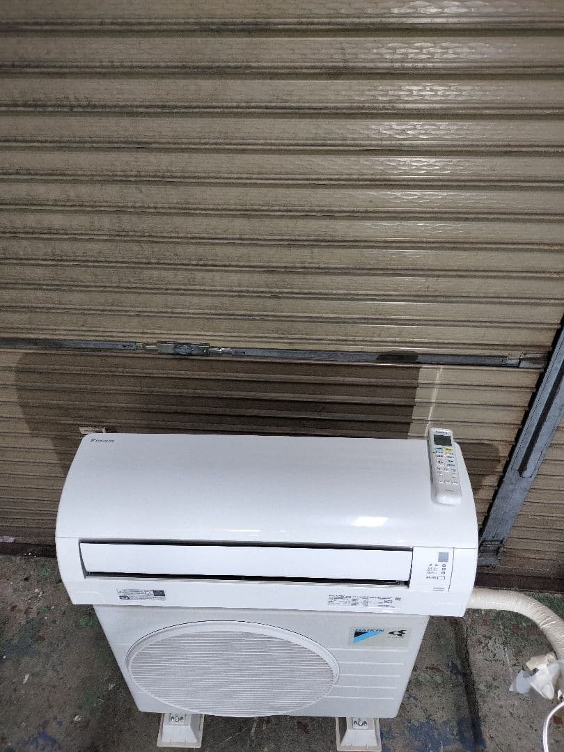 徳*様 ◆直接引き取り限定◆DAIKIN2.2Kw 6畳用AN22WESK-W