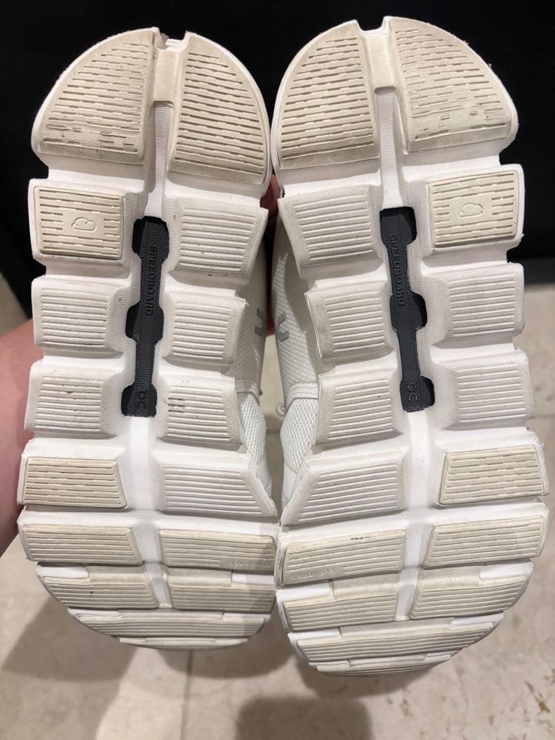 On Cloud6 スニーカー　24cm