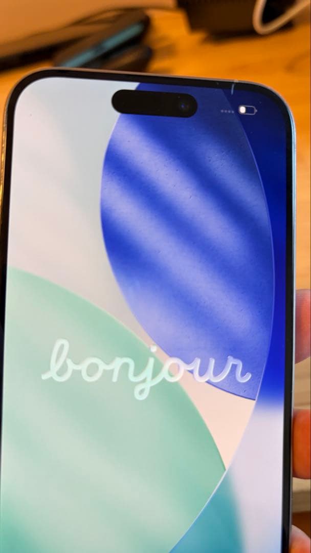 【専用】iPhone 15 Pro 128GB ナチュラルチタニウム 傷あり