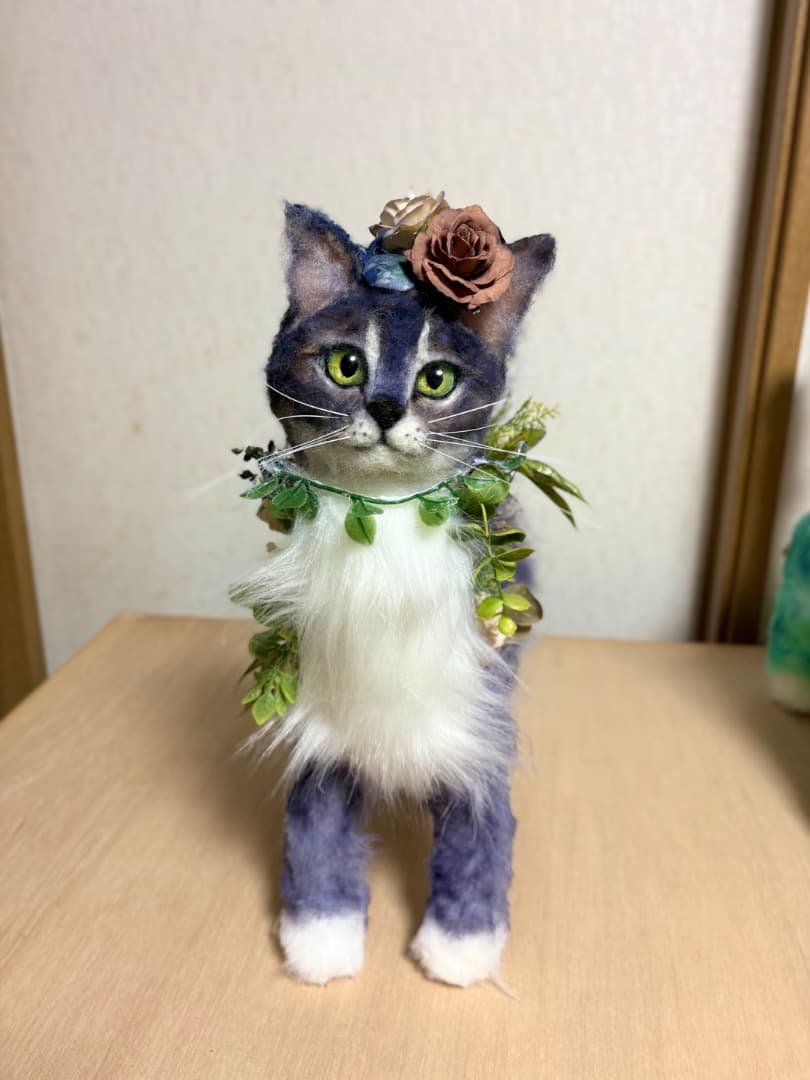 紫イメージ　猫アートドール【ハンドメイド　 羊毛フェルト ぬいぐるみ