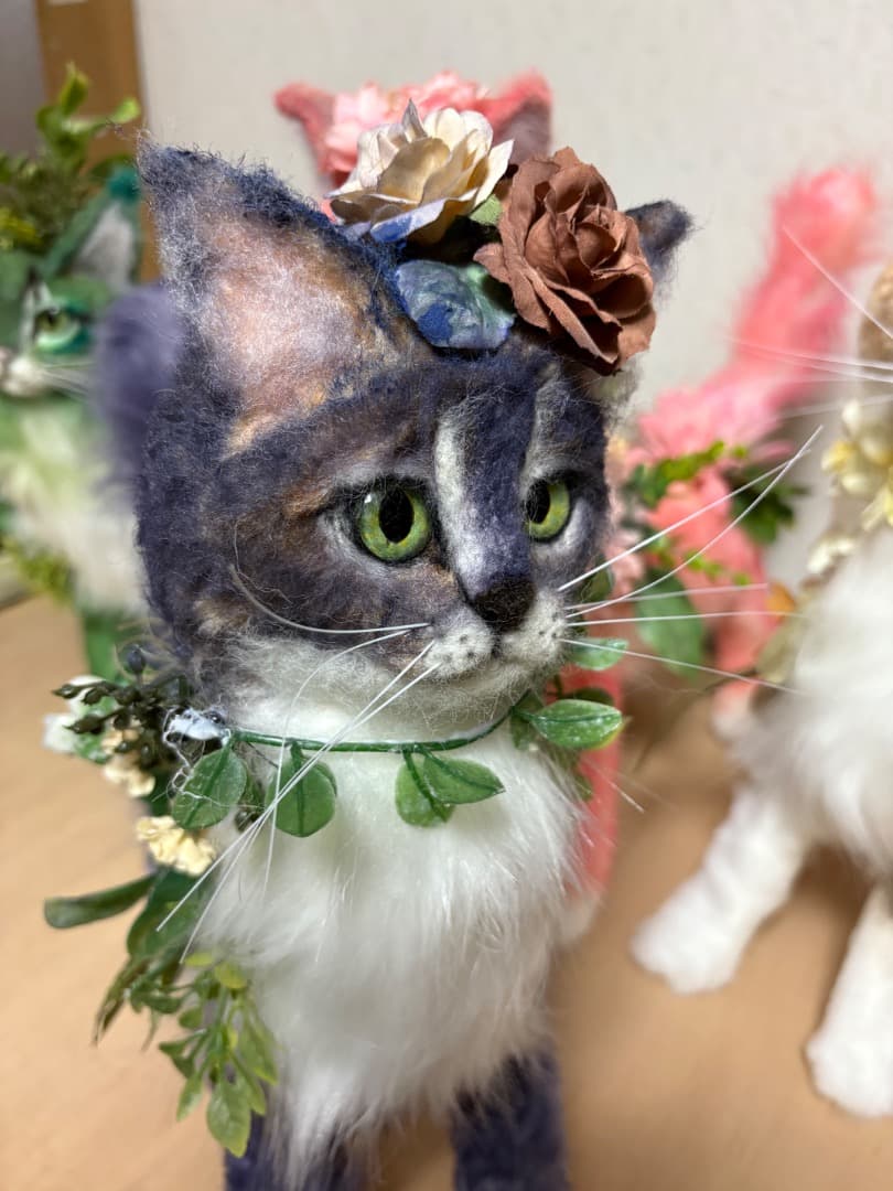 紫イメージ　猫アートドール【ハンドメイド　 羊毛フェルト ぬいぐるみ