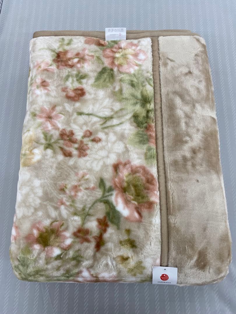 西川　ポリエステル合わせ毛布・ふっくらボリューム・シングルサイズ１４０×２００㎝