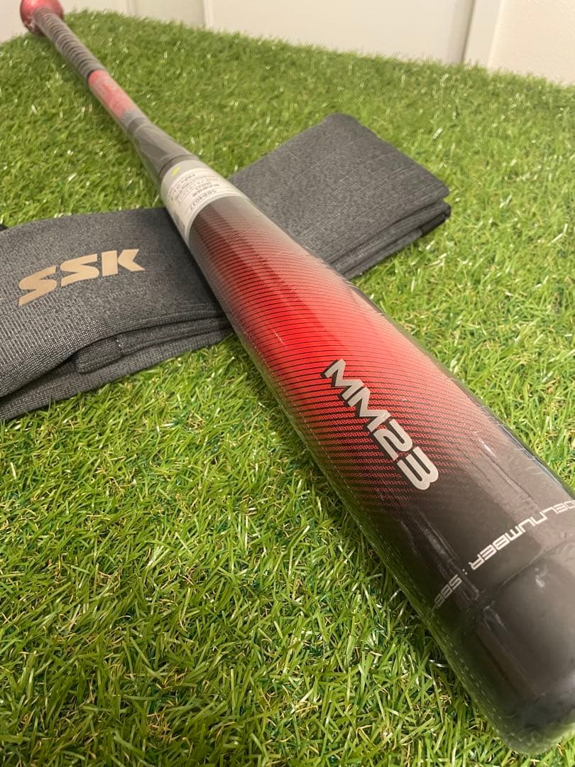 新品　軟式 大人 SSK MM23 84cm 740g ブラック×レッド