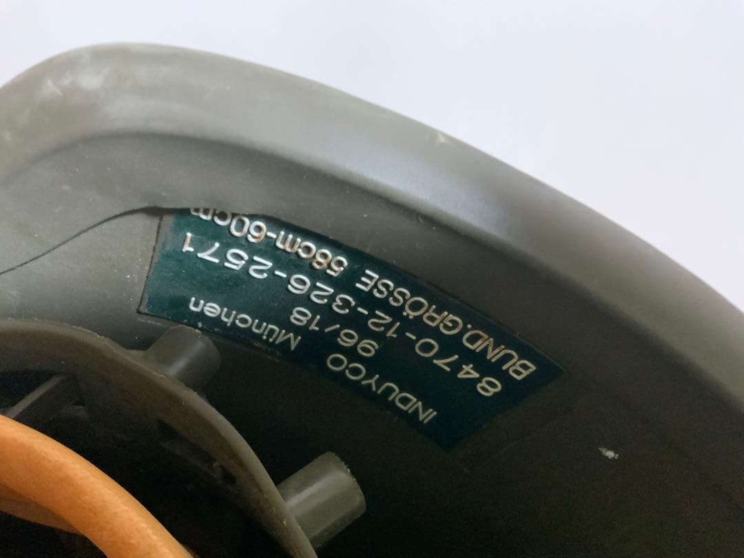 ドイツ軍 ドイツ連邦軍 M826 ケブラーヘルメット 実物放出品 58-60cm