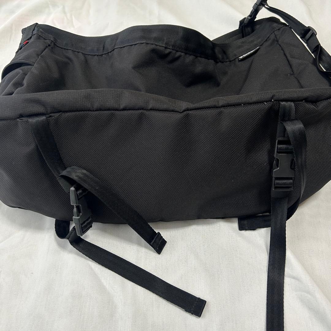 アレキサンダーリーチャン×クローム 大きめショルダーバック ブラック 黒 26L