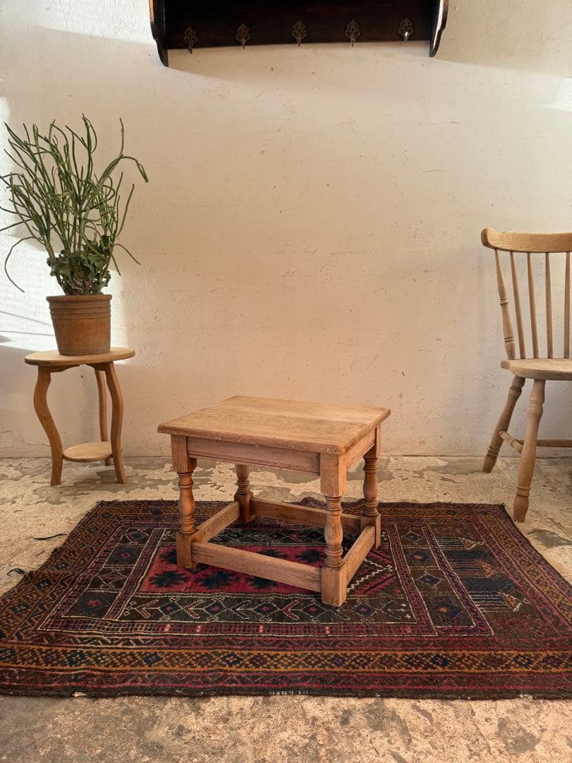 ビンテージ　サイドテーブル ベッドサイドテーブル　スツール　剥離
