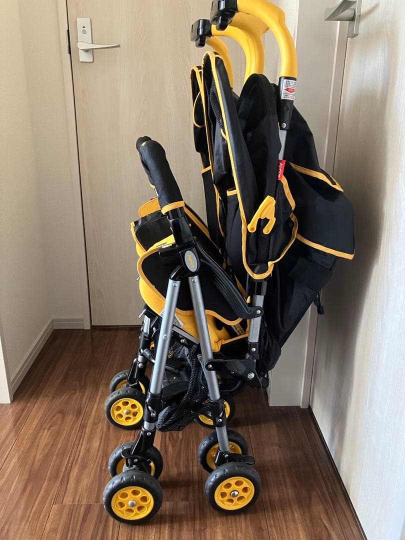 双子用ベビーカー　アップリカ　横並び