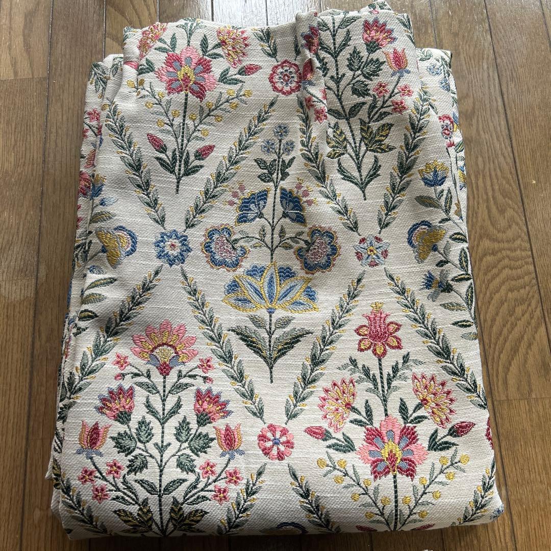 裏地付き遮光1級・遮熱カーテン100X178２枚