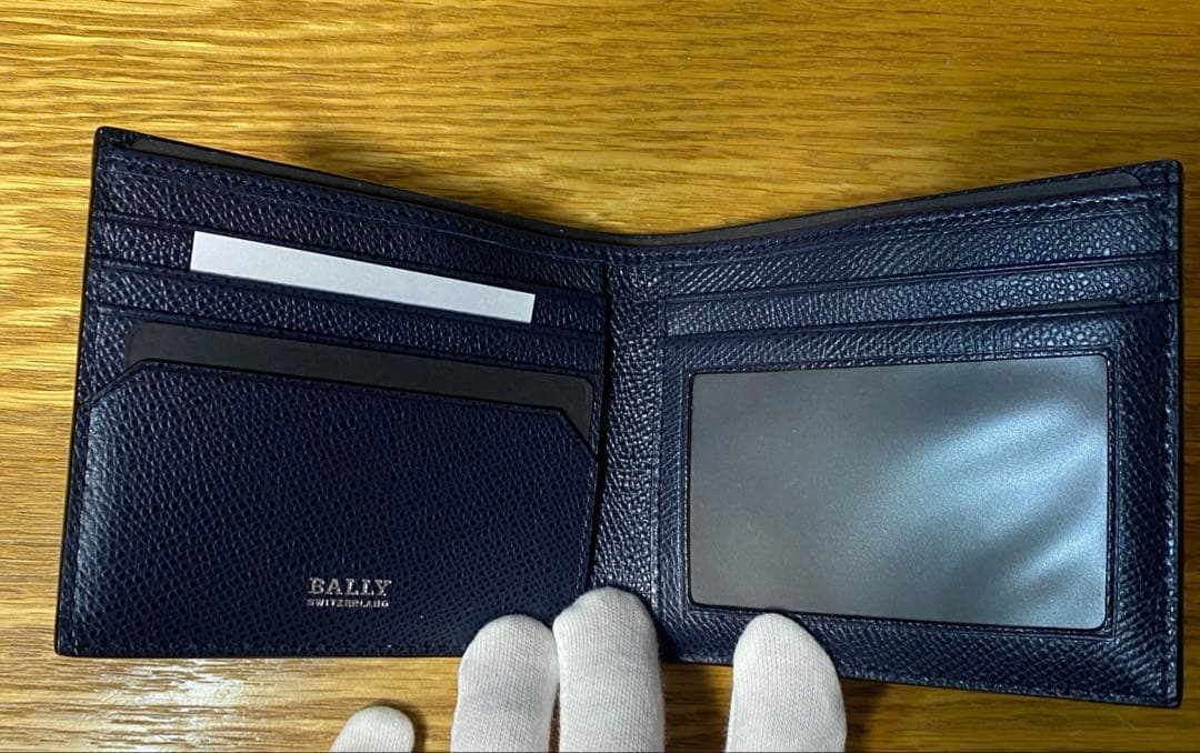 ［新品・未使用］BALLY ネイビー ストライプ 二つ折り財布 箱付き