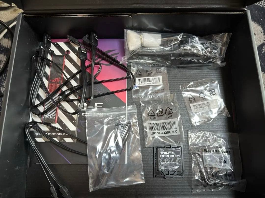 Intel Core i9 10900k&ROG STRIX Z590-Fおまけ