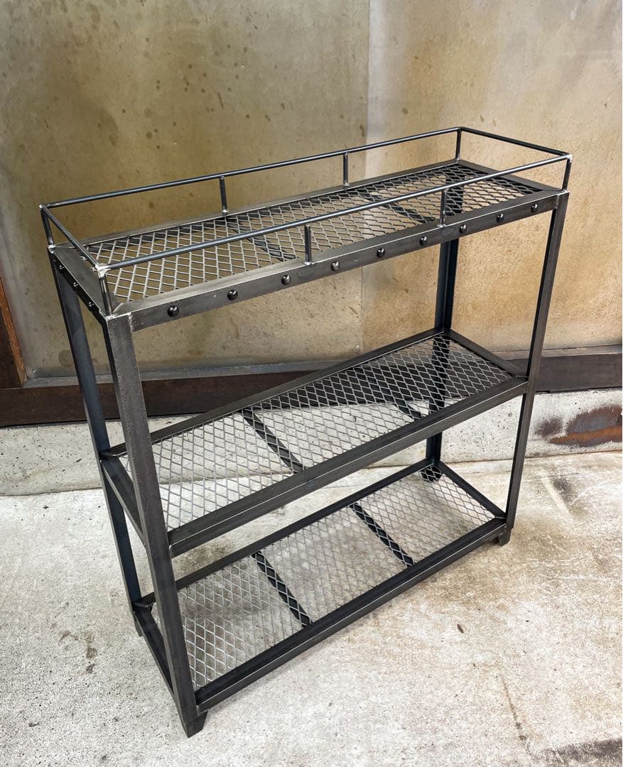 リベット３段ラック［上段棚柵付き］植物棚　アイアン家具　アイアンラック